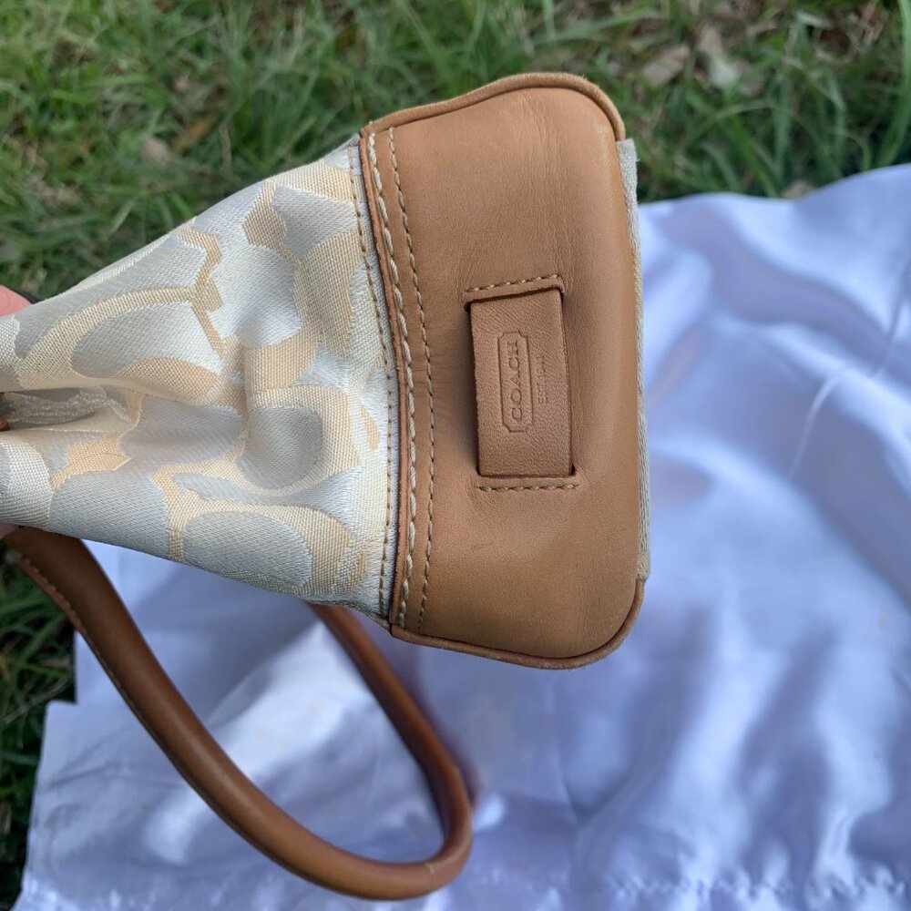 Coach Hampton Vintage Optic Signature Jacquard Cream Leather L0773-11818 Handbag - Picture 10 of 16